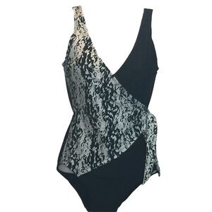 Shore Shapes Swimwear-One Piece Swimsuit-Women's Size: 12-Black/ White